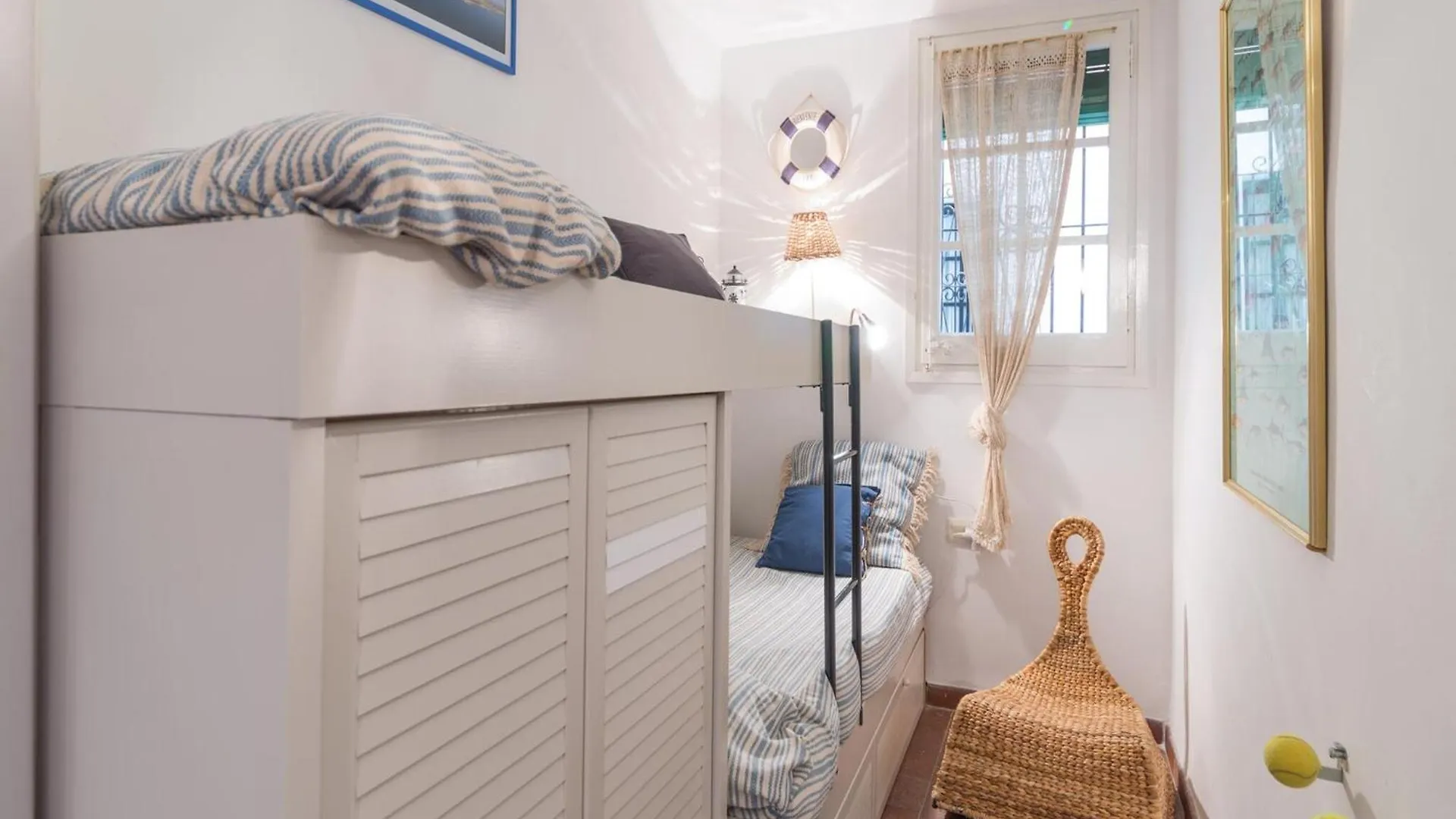 Spacious Apartment In L'Escala